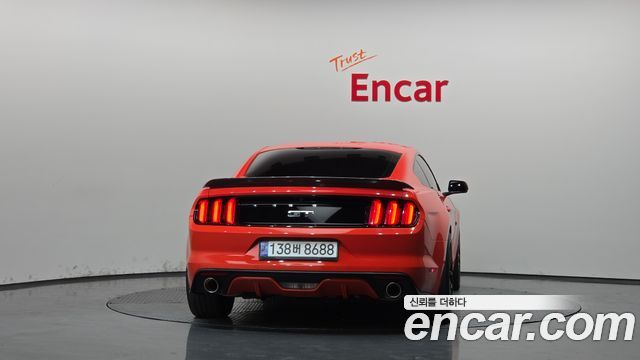 Ford Mustang GT Coupe 2015 — фото 4