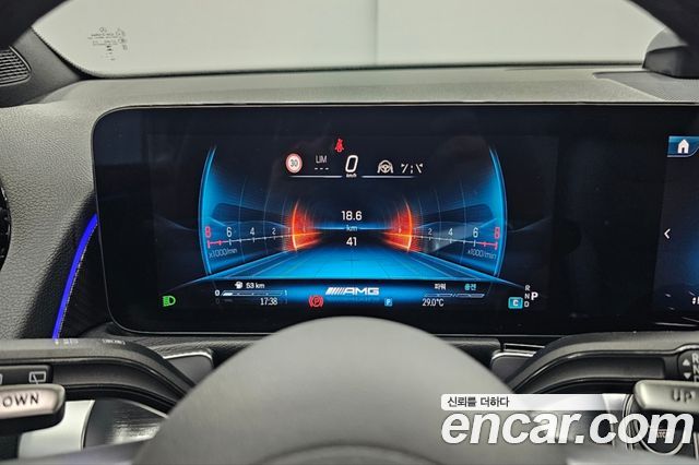 Mercedes-Benz GLB-Class (X247) AMG GLB35 4MATIC 2026 — фото 24