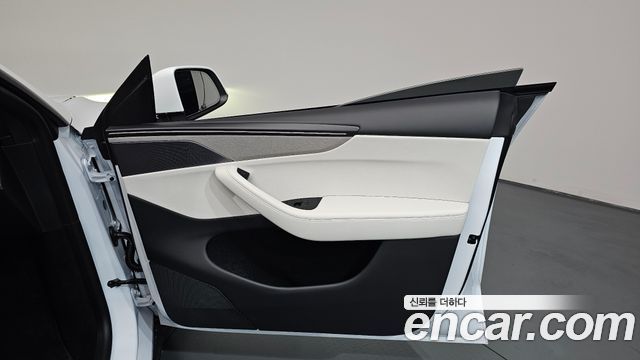 Tesla Model Y L Long Range AWD 2026 — фото 24