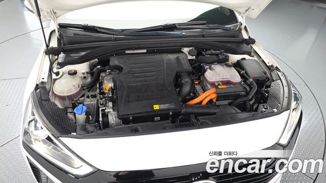 Hyundai Ioniq Hybrid N 2017 — фото 6