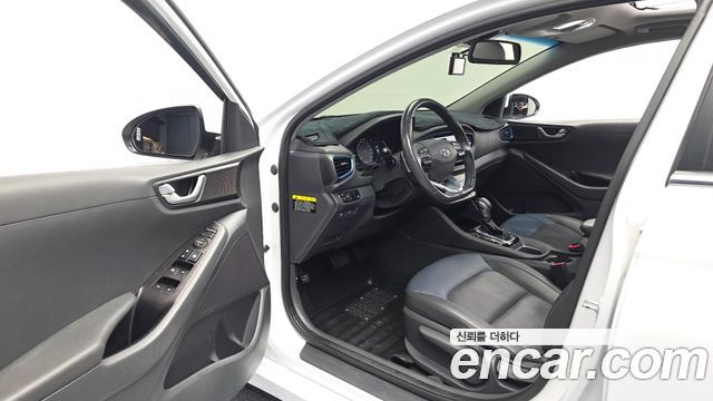 Hyundai Ioniq Hybrid N 2017 — фото 10