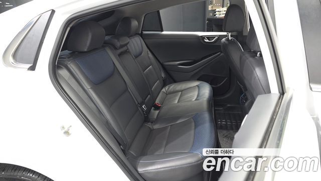 Hyundai Ioniq Hybrid N 2017 — фото 12