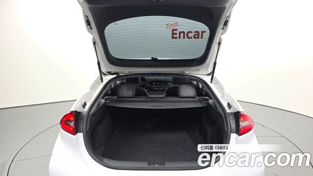 Hyundai Ioniq Hybrid N 2017 — фото 20
