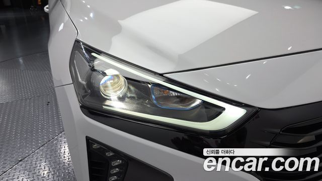 Hyundai Ioniq Hybrid N 2017 — фото 22