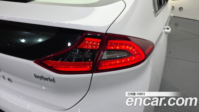 Hyundai Ioniq Hybrid N 2017 — фото 23