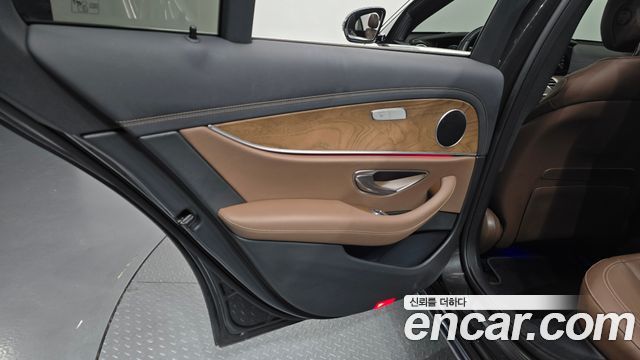 Mercedes-Benz E-Class (W213) E250 Exclusive 2021 — фото 25