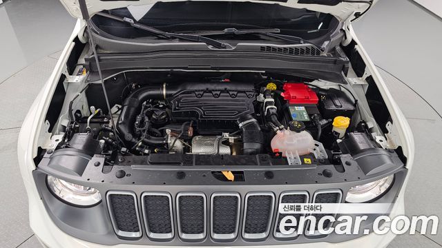 Jeep Renegade 1.3 Limited 2022 — фото 6