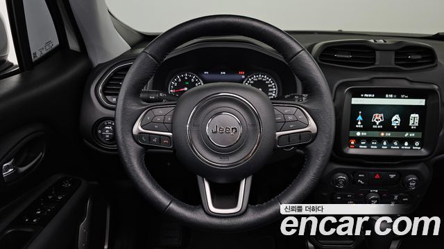 Jeep Renegade 1.3 Limited 2022 — фото 13