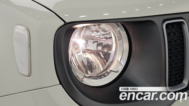 Jeep Renegade 1.3 Limited 2022 — фото 22