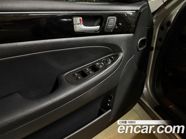 Hyundai Genesis BH 330 Luxury Standard 2012 — фото 6