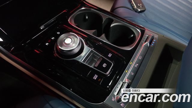 Kia Carnival (IV) Gasoline 9-seater Limousine(Special vehicle) 2021 — фото 9