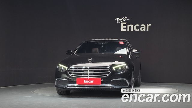 Mercedes-Benz E-Class (W213) E300e 4MATIC Exclusive 2023 — фото 3