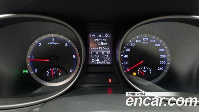 Hyundai Santa Fe (DM) Diesel(e-VGT) 2.0 4WD Premium 2013 — фото 8