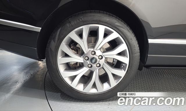 Land Rover Range Rover (IV) 4.4 SDV8 AB DIESEL 2018 — фото 5