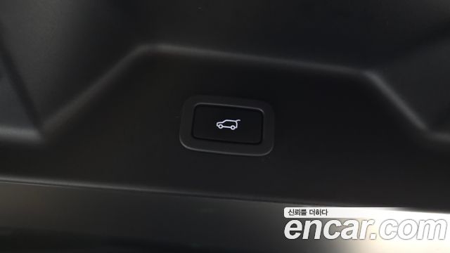 Land Rover Range Rover (IV) 4.4 SDV8 AB DIESEL 2018 — фото 21