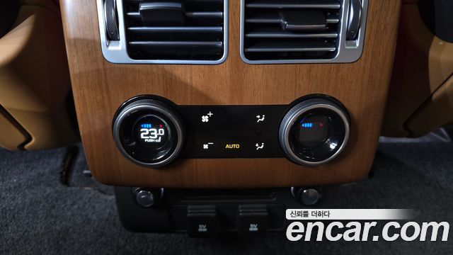 Land Rover Range Rover (IV) 4.4 SDV8 AB DIESEL 2018 — фото 37