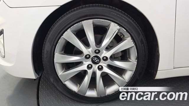 Hyundai i40 Saloon 1.7 VGT Modern 2012 — фото 5
