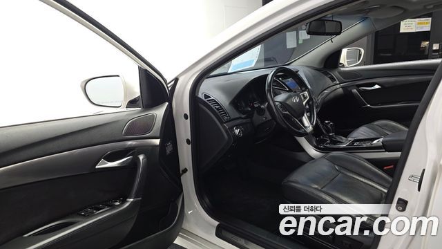Hyundai i40 Saloon 1.7 VGT Modern 2012 — фото 10