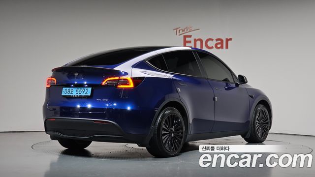 Tesla Model Y Long Range AWD 2022 — фото 2