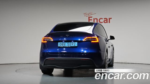 Tesla Model Y Long Range AWD 2022 — фото 4