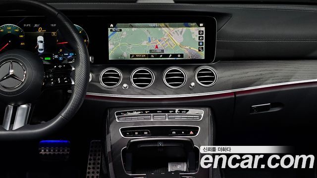 Mercedes-Benz E-Class (W213) E220d 4MATIC AMG Line 2023 — фото 18