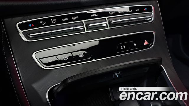 Mercedes-Benz E-Class (W213) E220d 4MATIC AMG Line 2023 — фото 36
