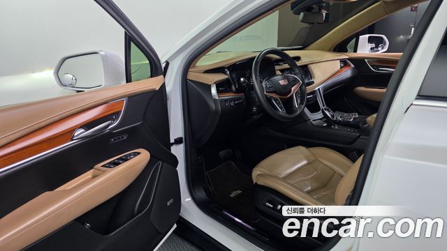 Cadillac XT5 3.6 Premium AWD 2018 — фото 10
