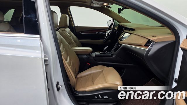 Cadillac XT5 3.6 Premium AWD 2018 — фото 15