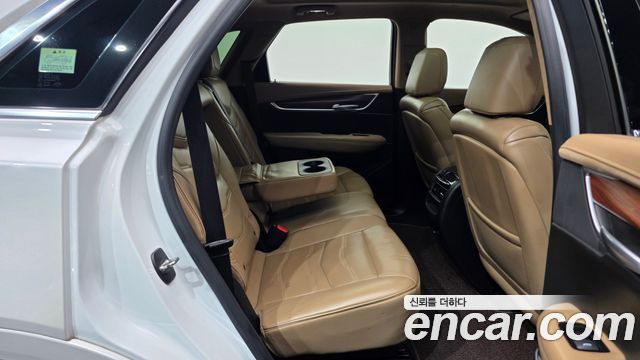 Cadillac XT5 3.6 Premium AWD 2018 — фото 16