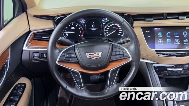 Cadillac XT5 3.6 Premium AWD 2018 — фото 17