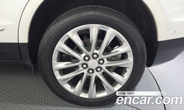 Cadillac XT5 3.6 Premium AWD 2018 — фото 27