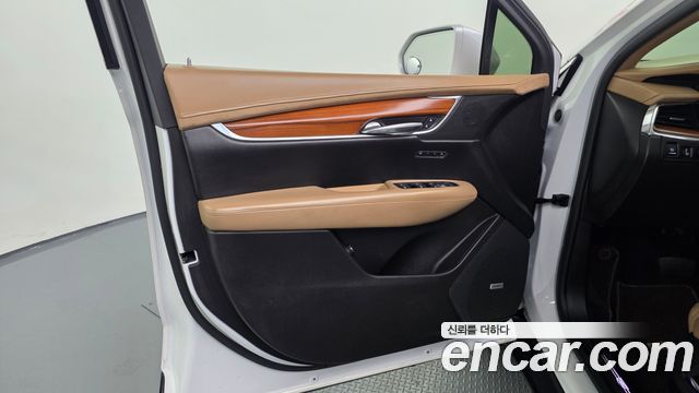 Cadillac XT5 3.6 Premium AWD 2018 — фото 30