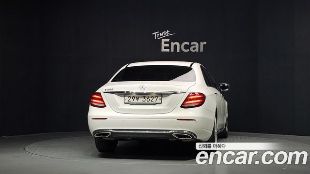 Mercedes-Benz E-Class (W213) E200 Avantgarde 2018 — фото 4