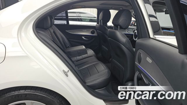 Mercedes-Benz E-Class (W213) E200 Avantgarde 2018 — фото 12