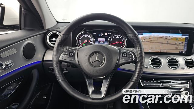 Mercedes-Benz E-Class (W213) E200 Avantgarde 2018 — фото 13