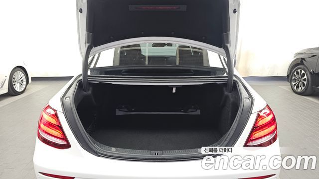 Mercedes-Benz E-Class (W213) E200 Avantgarde 2018 — фото 20