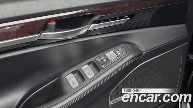 Genesis EQ900 3.8 GDI AWD Luxury 2016 — фото 17