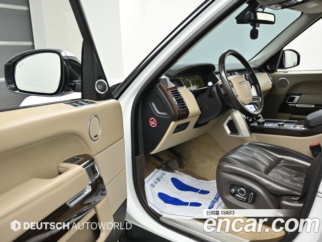 Land Rover Range Rover (IV) 4.4 SDV8 Vogue SE DIESEL 2016 — фото 15