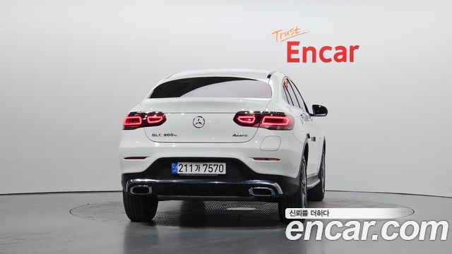Mercedes-Benz GLC-Class (X253) GLC300e 4MATIC Coupe 2021 — фото 4