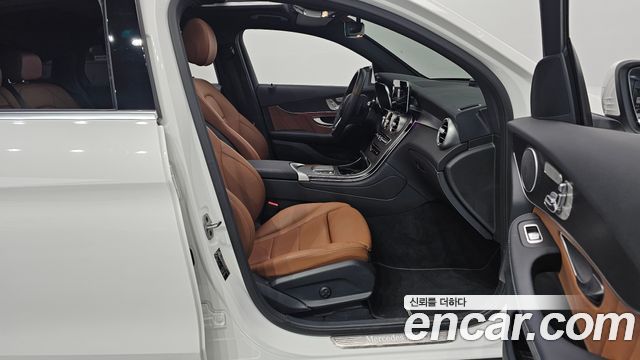 Mercedes-Benz GLC-Class (X253) GLC300e 4MATIC Coupe 2021 — фото 32