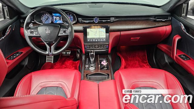 Maserati Quattroporte S Q4 3.0 V6 Granlusso 2017 — фото 7