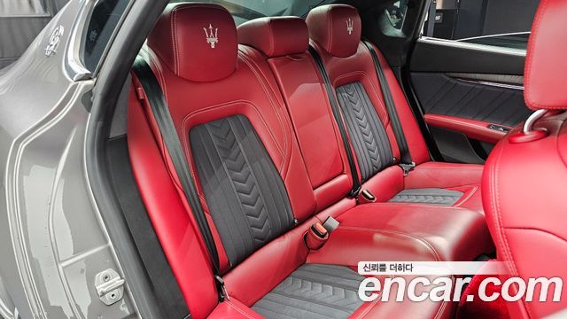Maserati Quattroporte S Q4 3.0 V6 Granlusso 2017 — фото 15