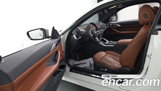 BMW 4 Series (G22) M440i xDrive Online Exclusive Coupe 2024 — фото 10