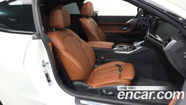 BMW 4 Series (G22) M440i xDrive Online Exclusive Coupe 2024 — фото 11
