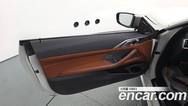 BMW 4 Series (G22) M440i xDrive Online Exclusive Coupe 2024 — фото 24