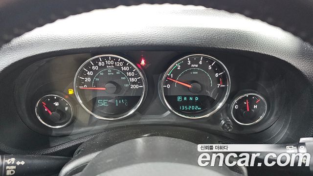 Jeep Wrangler (JK) 3.6 Sahara 4Door 2017 — фото 8