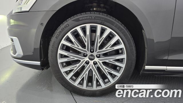 Audi A8 (D5) 60 TFSI Quattro LWB 2021 — фото 5