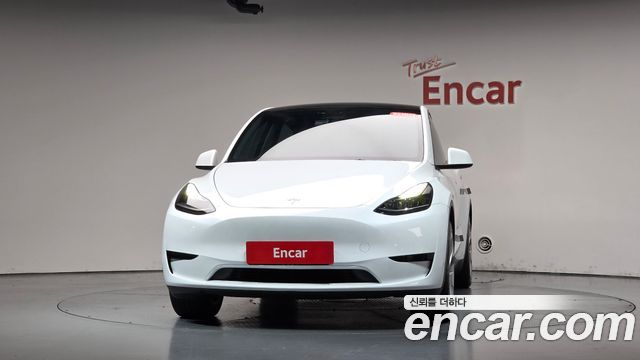 Tesla Model Y RWD 2024 — фото 3