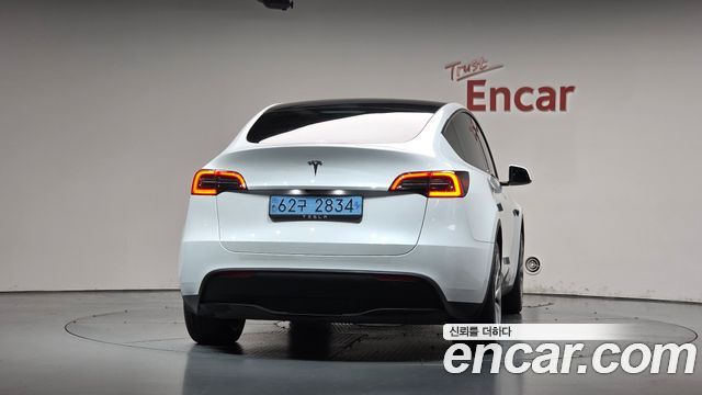 Tesla Model Y RWD 2024 — фото 4