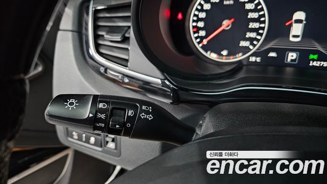 Kia K9 5.0 GDI Quantum 2016 — фото 34